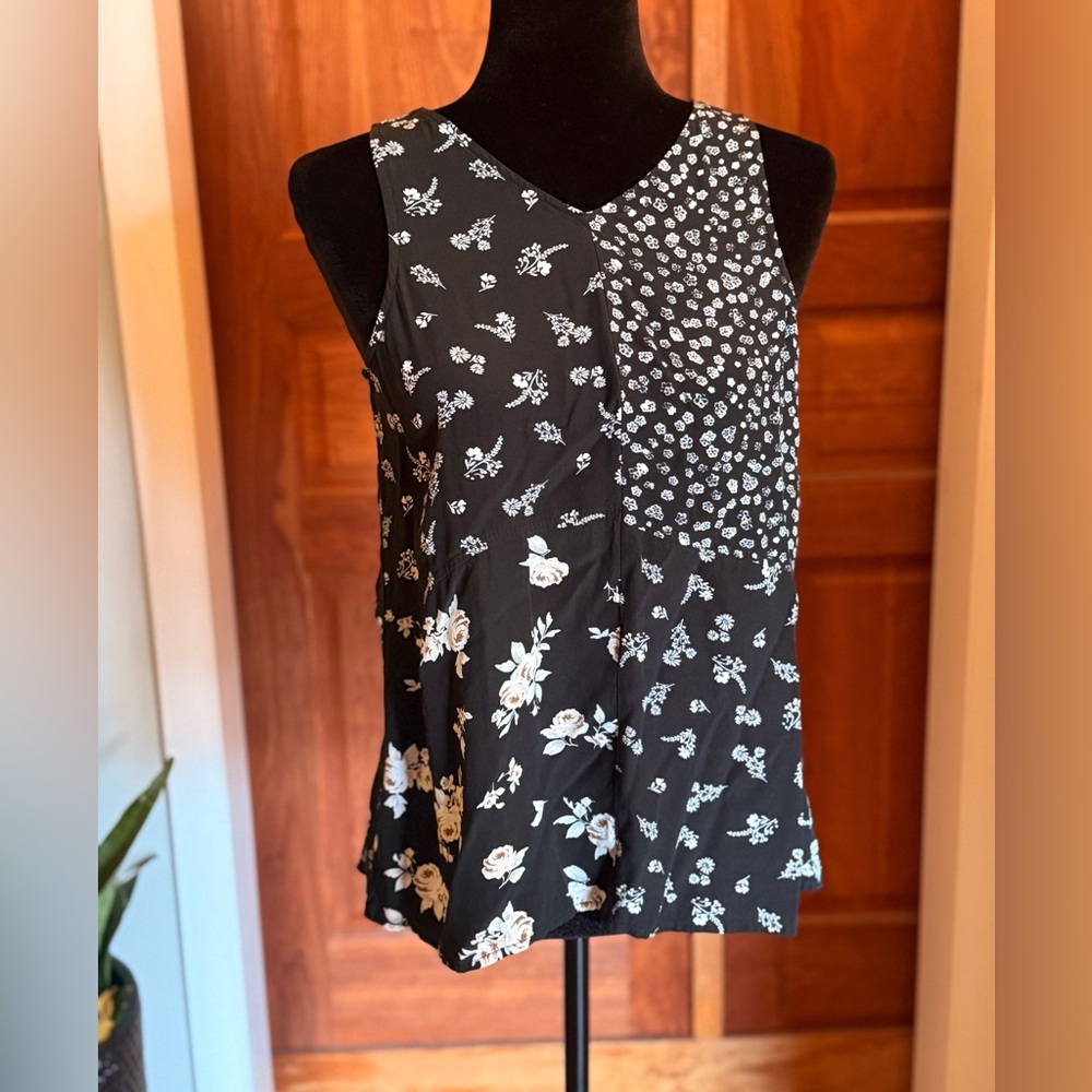 Sanctuary silky patch top size Small